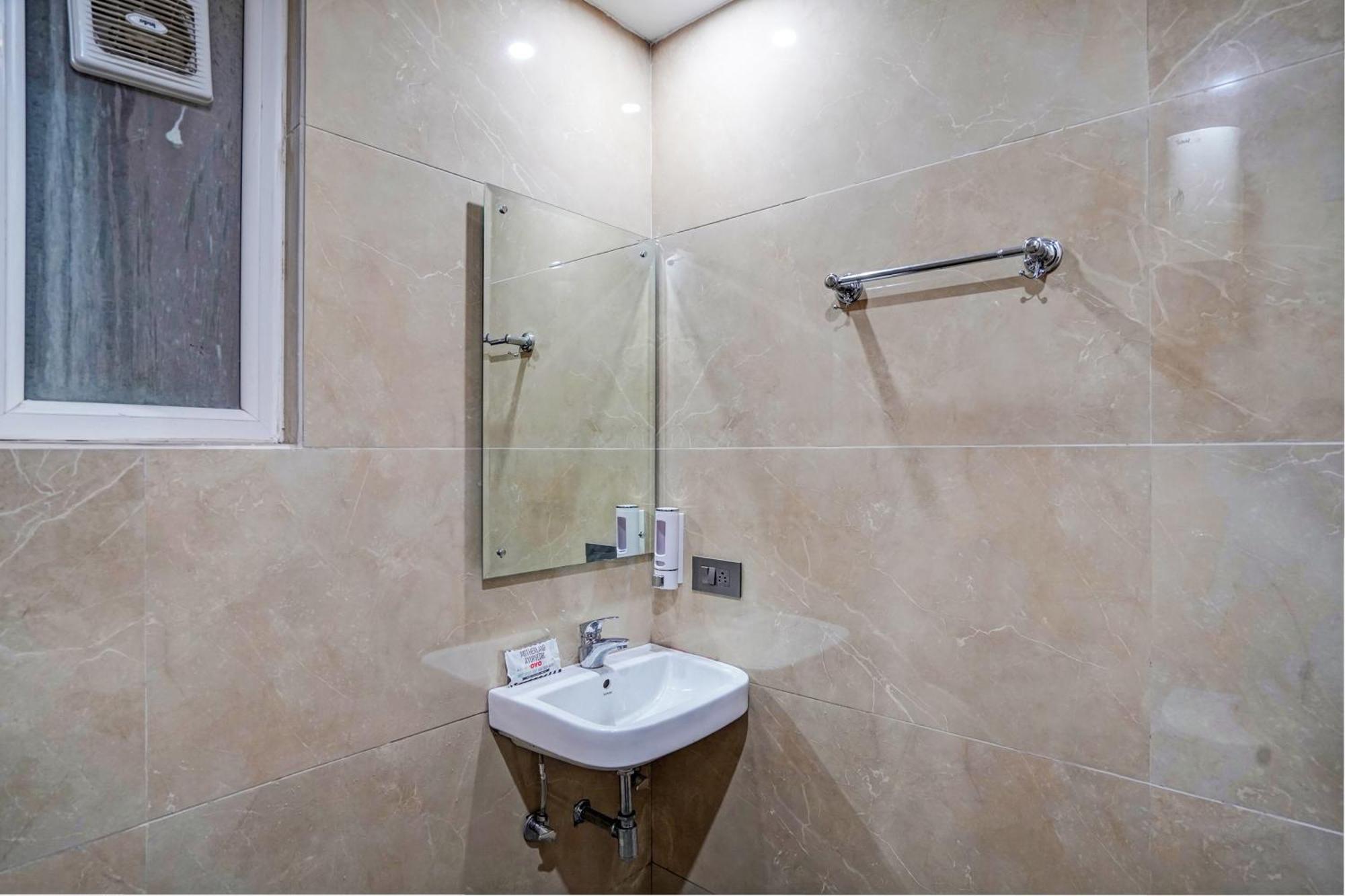 גורגאון Hotel O Parkinn מראה חיצוני תמונה